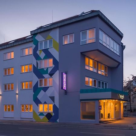 Spark By Hilton Stuttgart Зиндельфинген Экстерьер фото