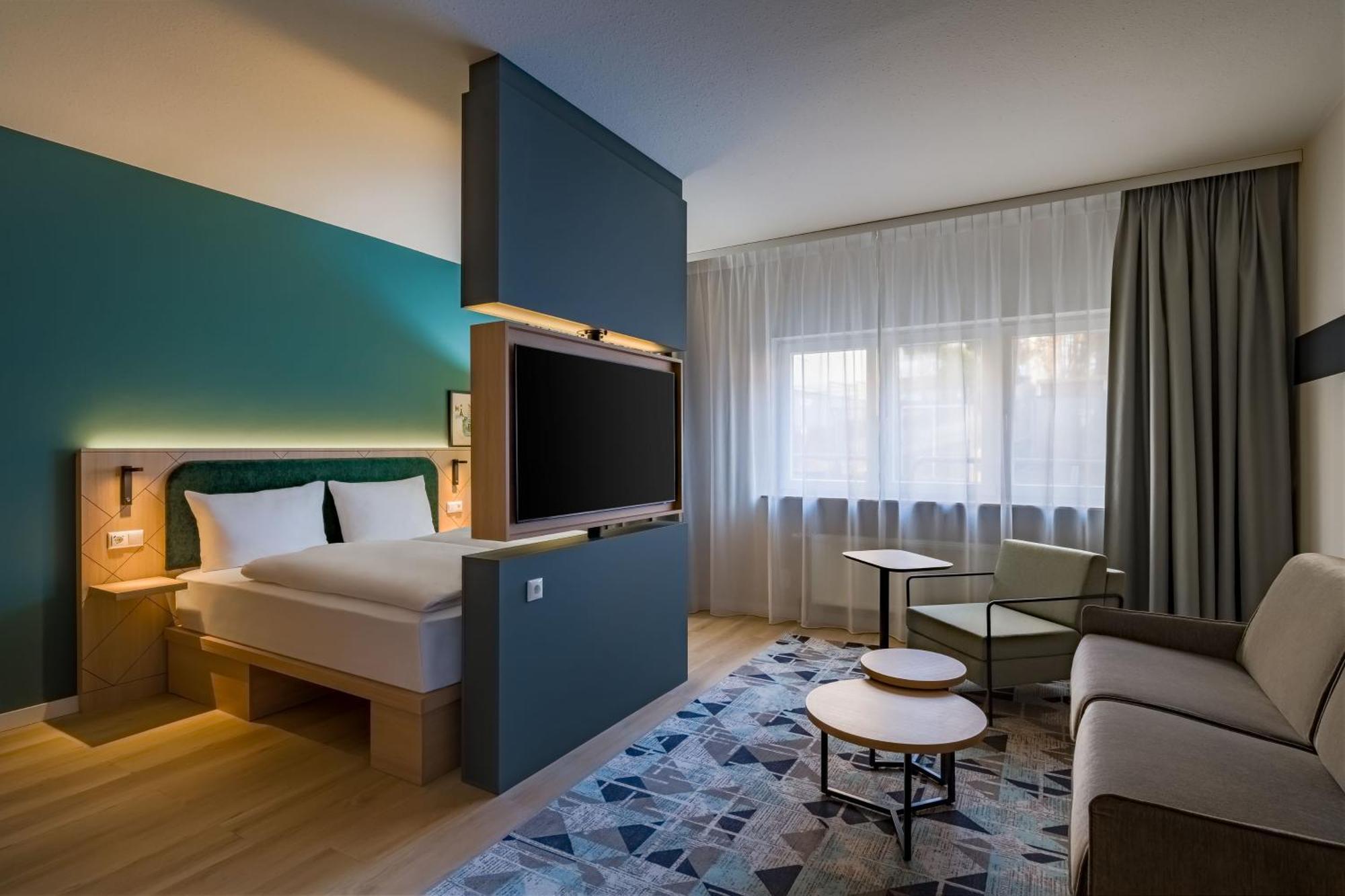 Spark By Hilton Stuttgart Зиндельфинген Экстерьер фото