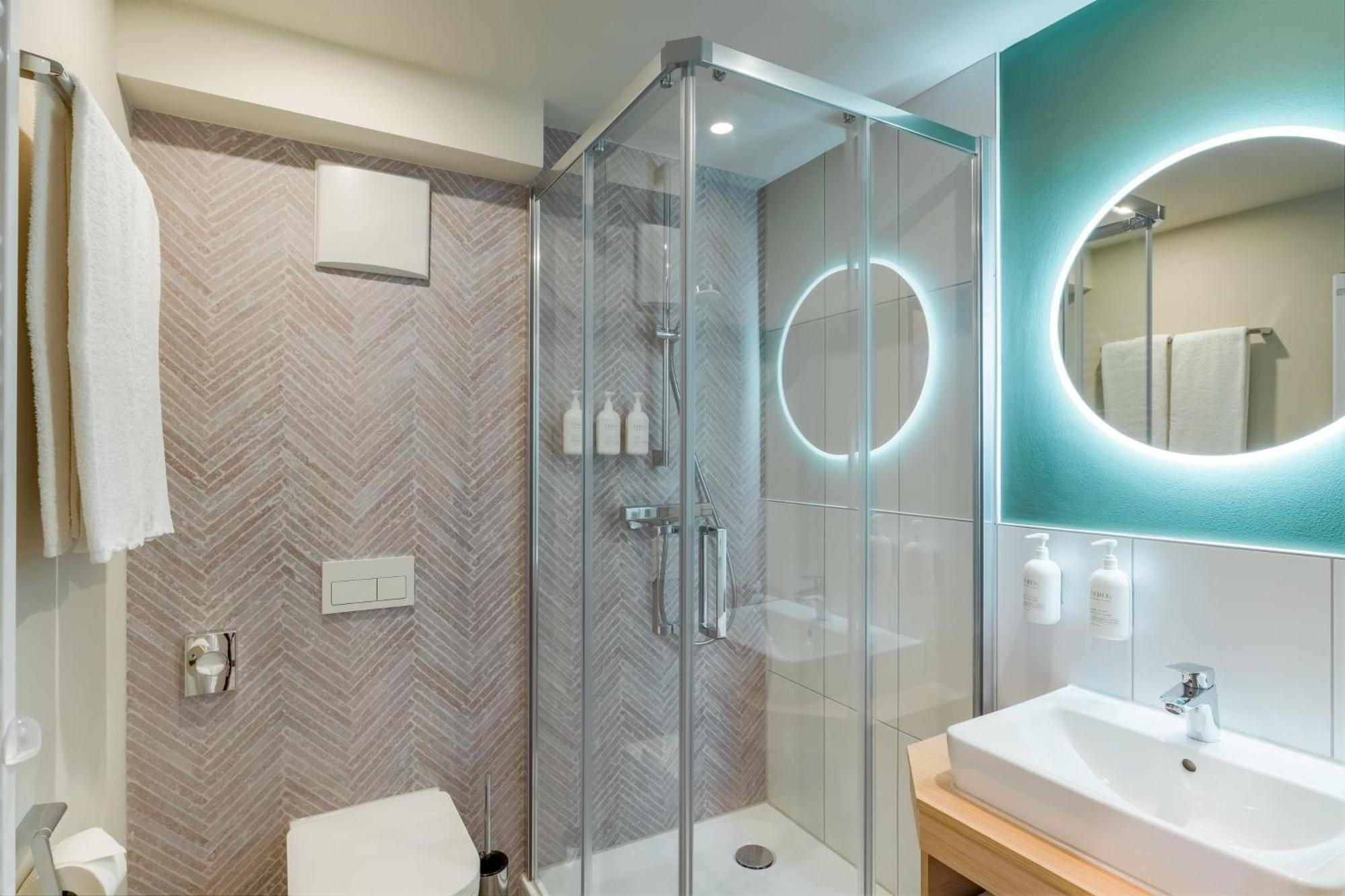 Spark By Hilton Stuttgart Зиндельфинген Экстерьер фото