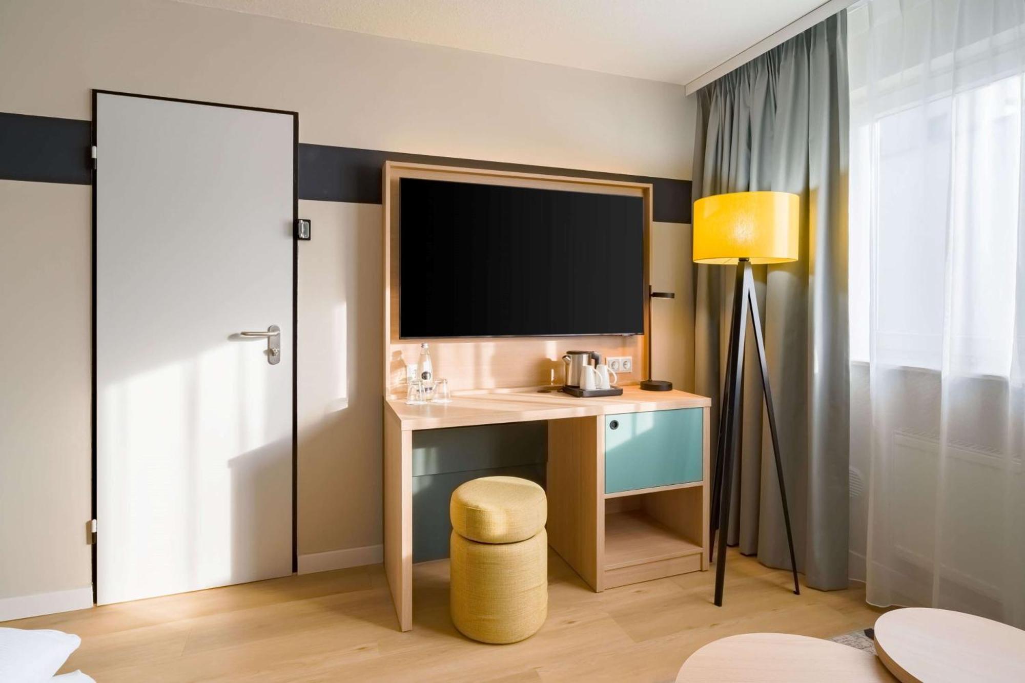Spark By Hilton Stuttgart Зиндельфинген Экстерьер фото