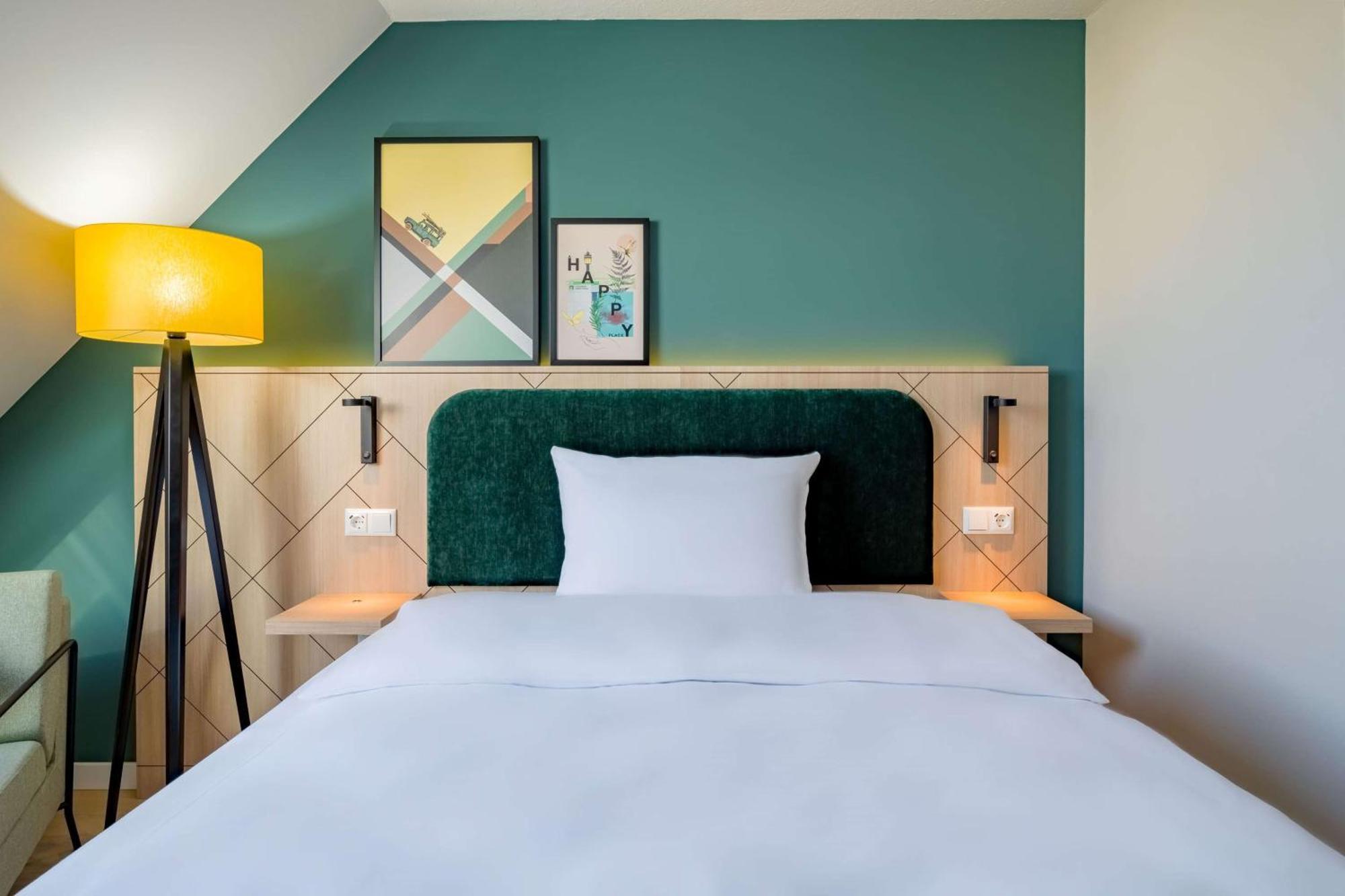 Spark By Hilton Stuttgart Зиндельфинген Экстерьер фото