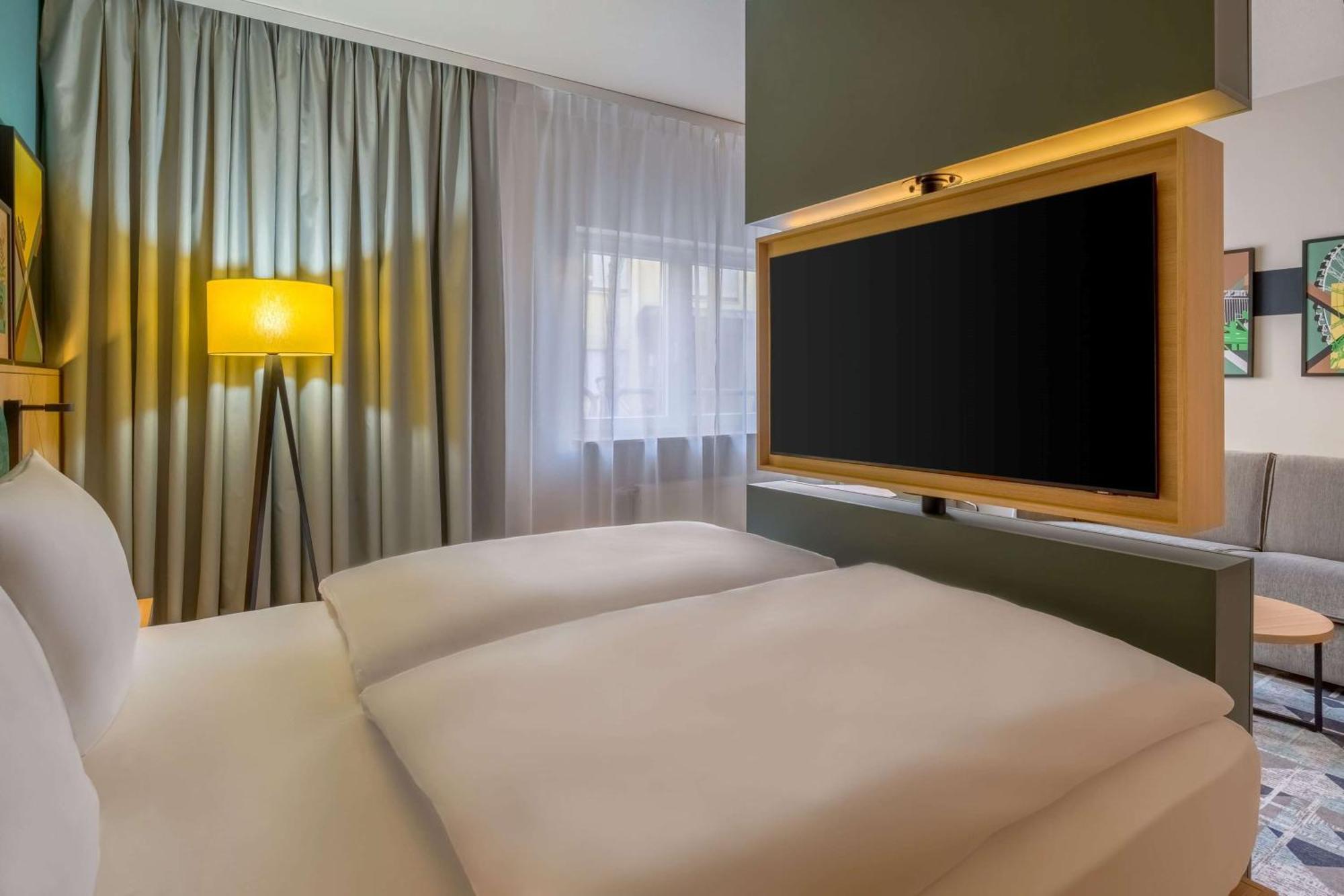 Spark By Hilton Stuttgart Зиндельфинген Экстерьер фото