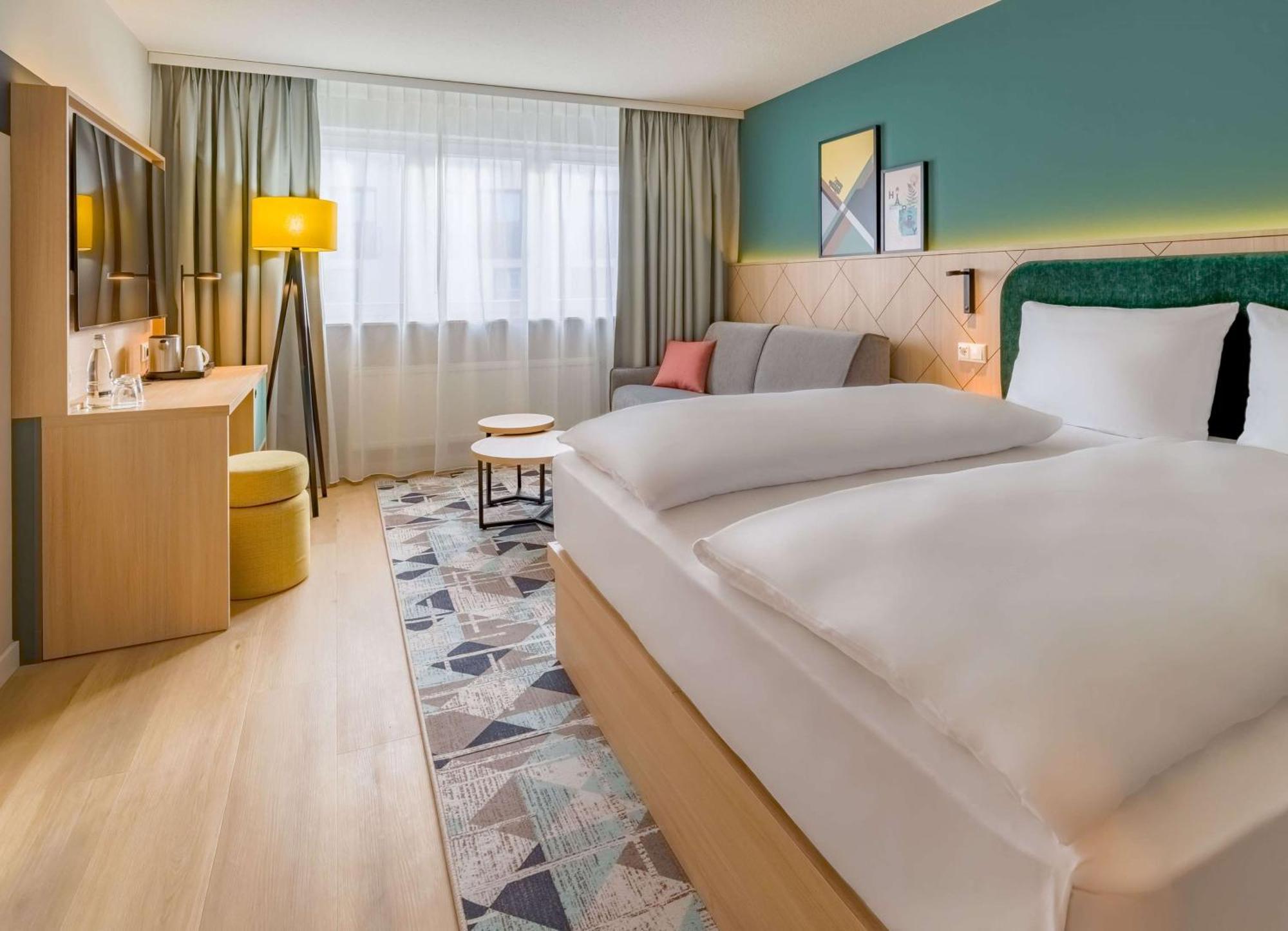 Spark By Hilton Stuttgart Зиндельфинген Экстерьер фото