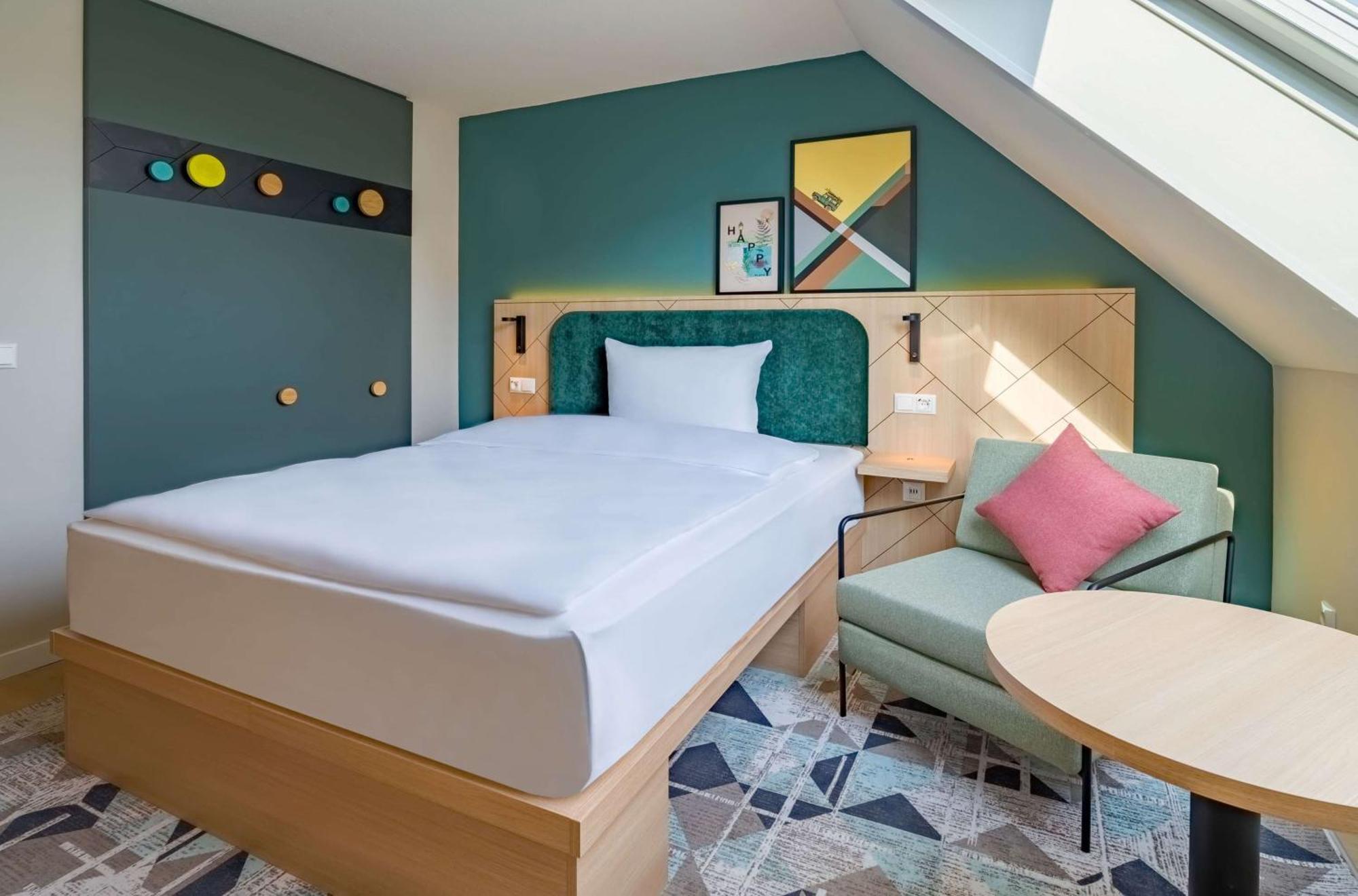 Spark By Hilton Stuttgart Зиндельфинген Экстерьер фото