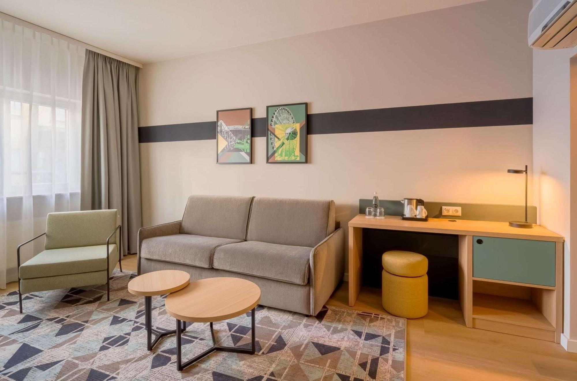 Spark By Hilton Stuttgart Зиндельфинген Экстерьер фото
