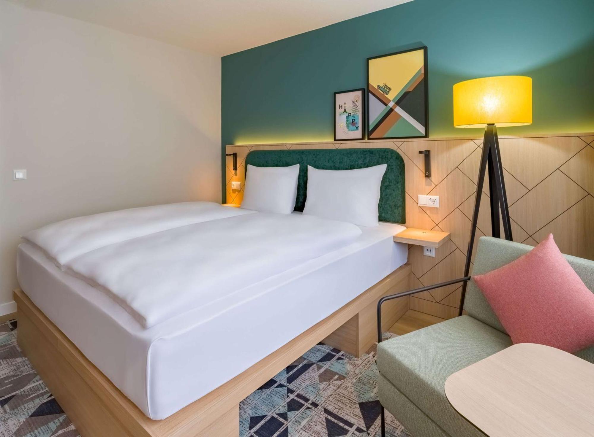 Spark By Hilton Stuttgart Зиндельфинген Экстерьер фото