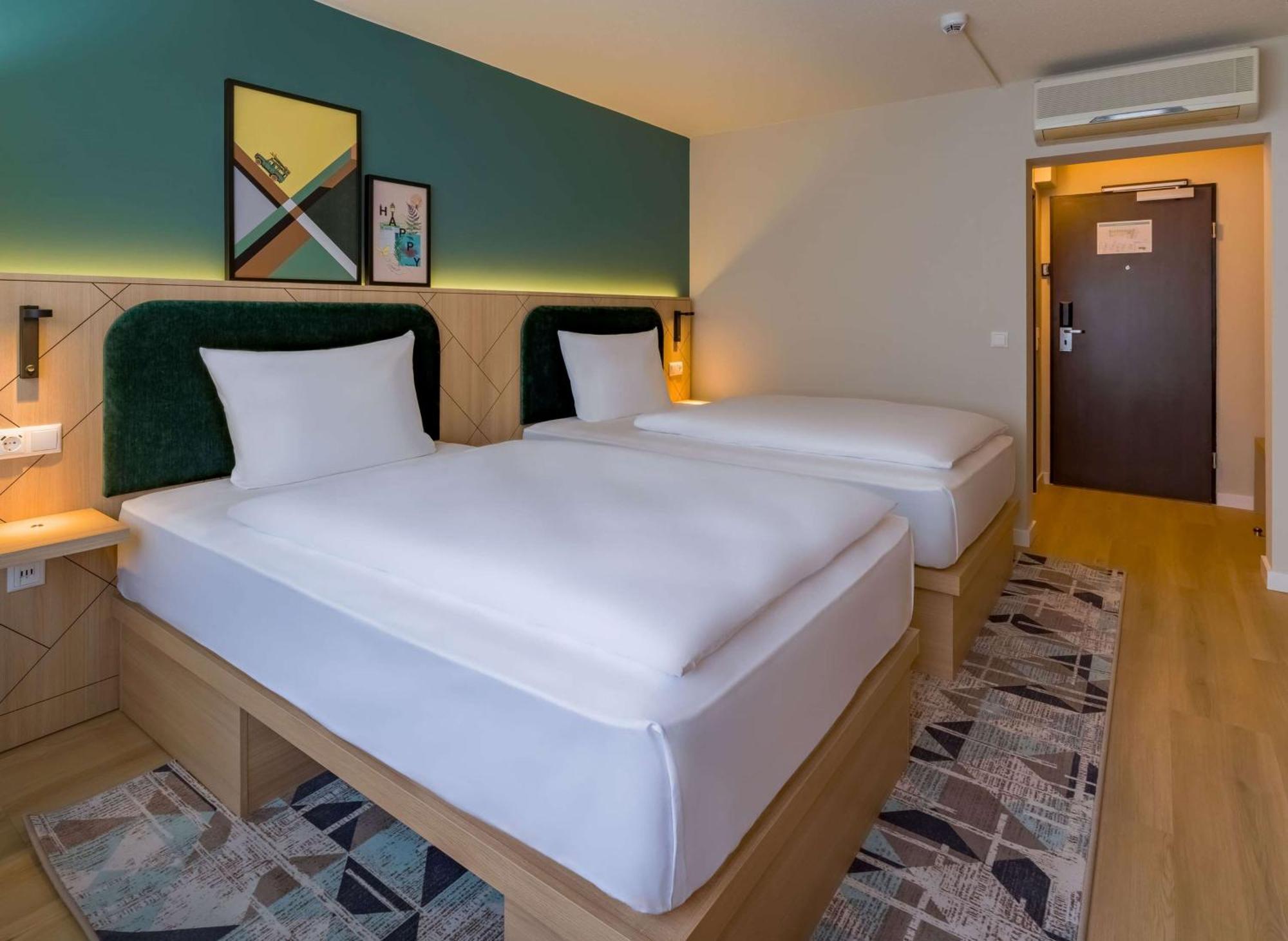 Spark By Hilton Stuttgart Зиндельфинген Экстерьер фото