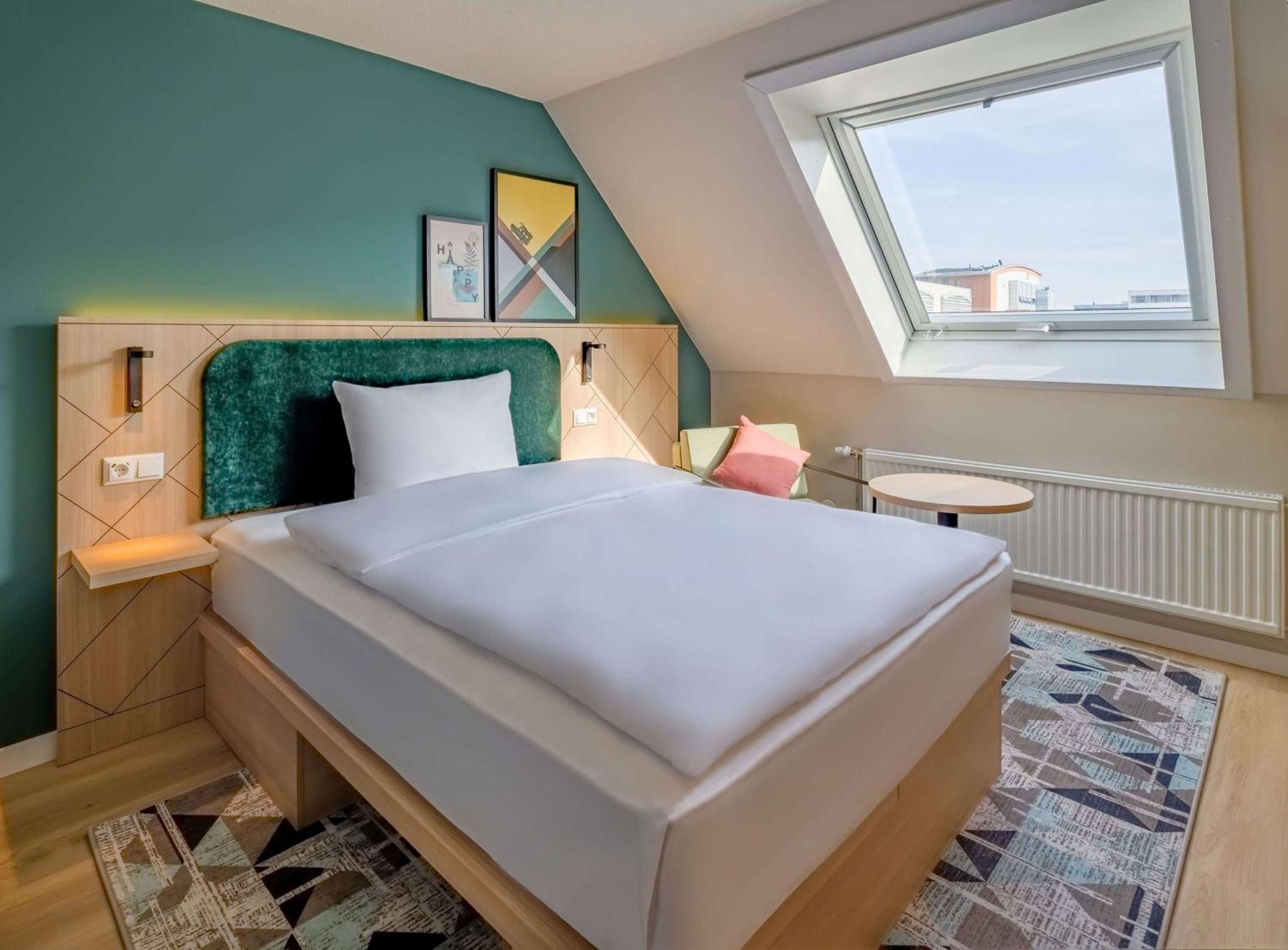 Spark By Hilton Stuttgart Зиндельфинген Экстерьер фото