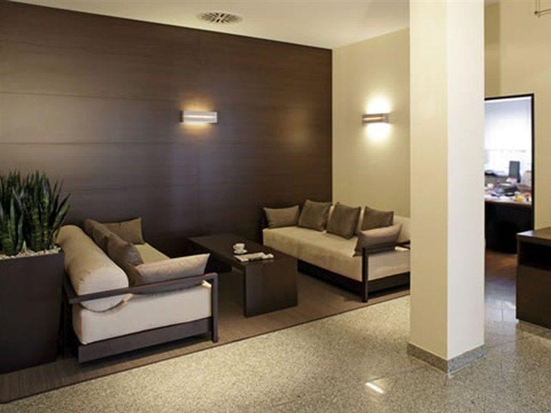 Spark By Hilton Stuttgart Зиндельфинген Экстерьер фото